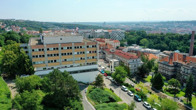 The incident took place at the Bulovka Hospital in Prague. (Bild: Bulovka Krankenhaus)