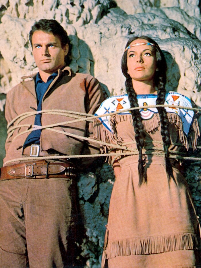 Unter seinem bürgerlichen Namen Mario Girotti spielte Terence Hill in „Winnetou II“ mit.