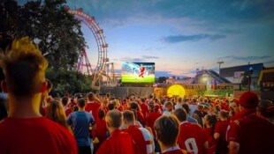 Alle 51 Spiele der insgesamt 22 Spieltage gibt es beim Public Viewing im Prater zu sehen. (Bild: Fanzone Prater)