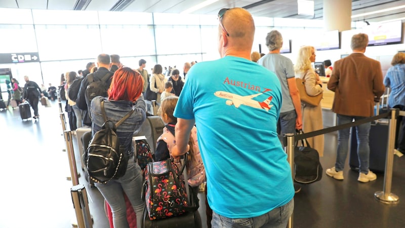 Passengers returned from Friday afternoon. However, AUA is already warning that the parent company Lufthansa is more likely to use its own low-cost subsidiaries such as Discover or Eurowings in future if labor costs are too high. (Bild: Martin Jöchl)