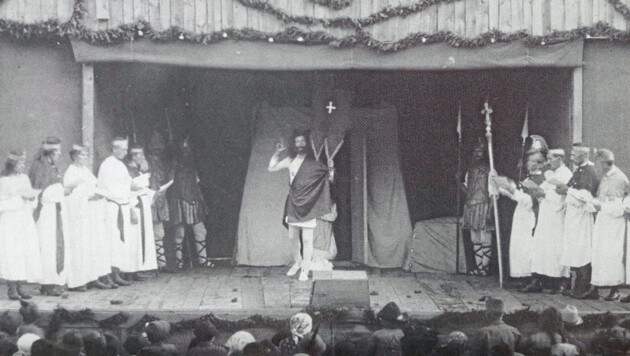 So wurde 1928 im Christi-Leidenspiel von Metnitz Jesu Auferstehung gezeigt. (Bild: volksschauspiele V studien von karl konrad polheim schöningh)