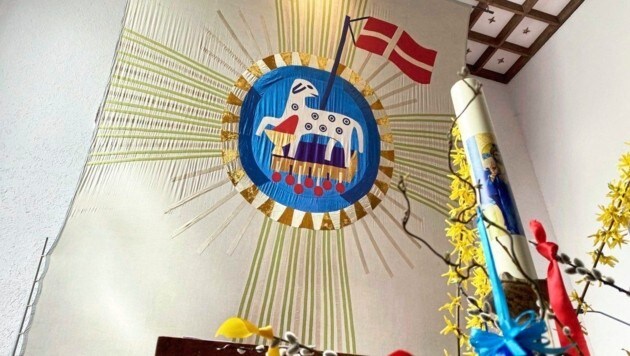 Nach dem Fastentuch: Ostertuch in St. Josef- Siebenhügel in Klagenfurt. (Bild: KH Kronawetter Kath-kirche-kaernten.at)