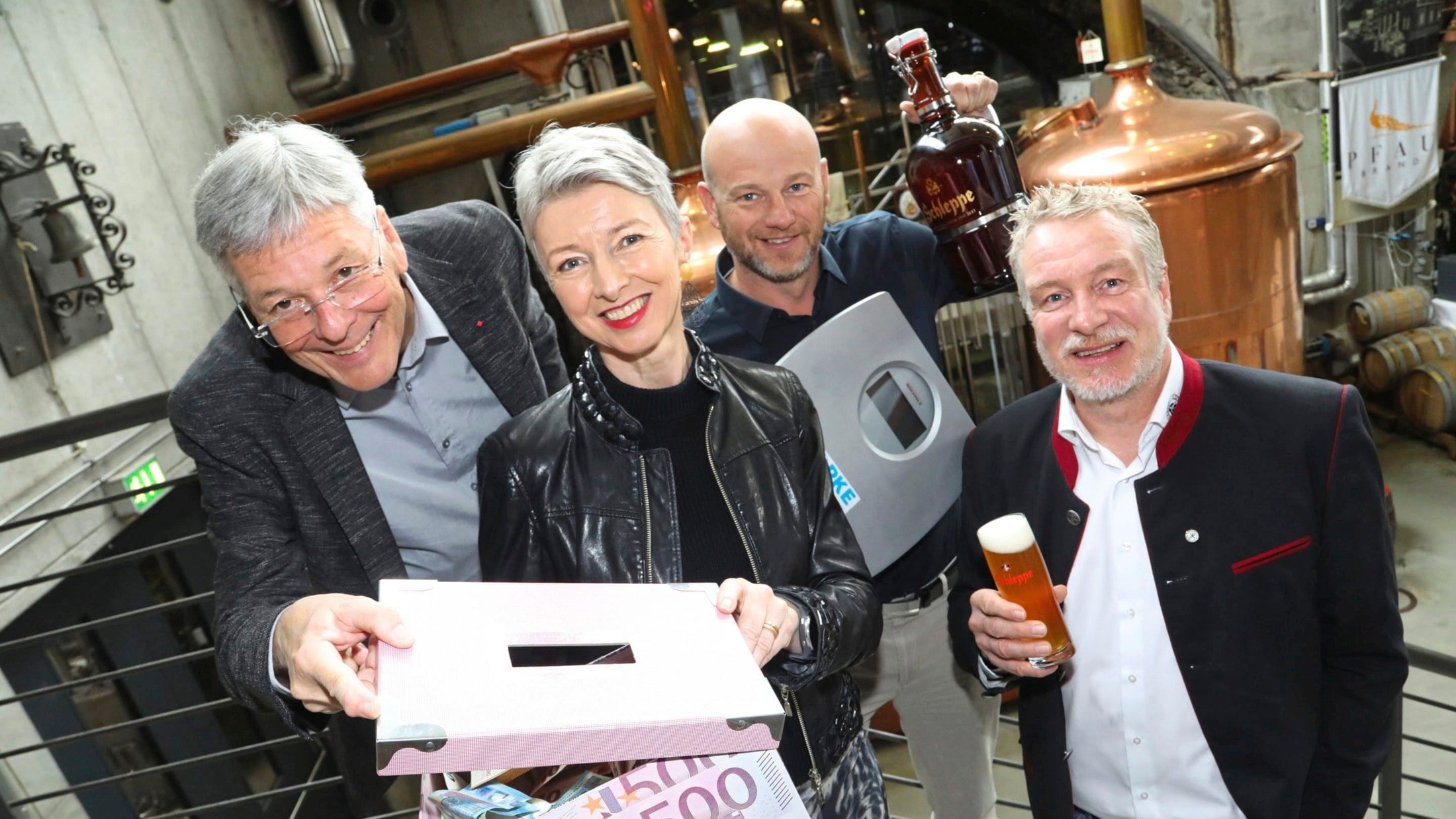 Die Box hat sich gefüllt: Jedes verlorene Kilo brachte 10 Euro.