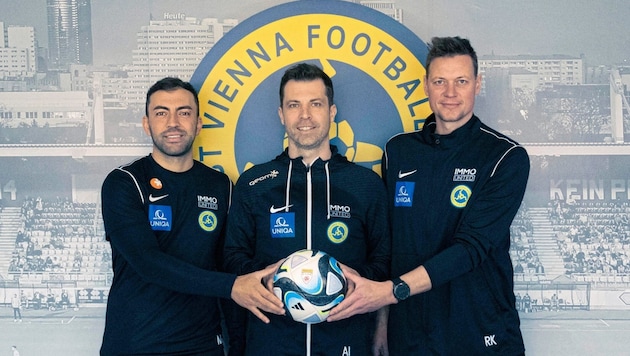 Sportchef Ivanschitz zog Sütcü und Kienast hoch.  (Bild: First VIENNA FC)
