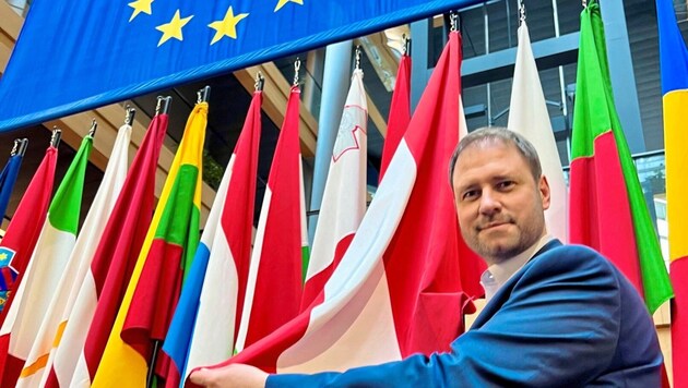 Sagartz, Abgeordneter der ÖVP, hielt vier Jahre lang in Straßburg und Brüssel die österreichische Fahne hoch. (Bild: Karl Grammer)