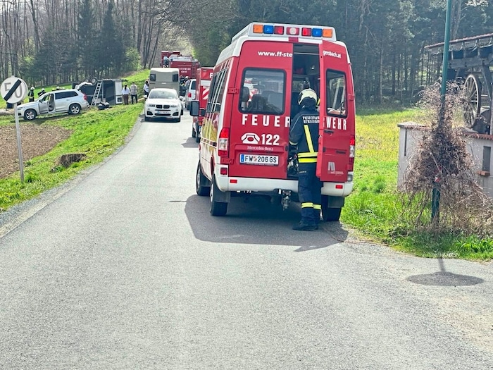 35 Mann der Feuerwehren aus Bocksdorf und Stegersbach waren im Einsatz.
