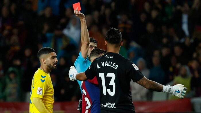 Alvaro Valles flog vom Platz.
