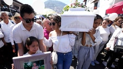 Begräbnis einer ermordeten Achtjährigen in Mexiko (Bild: AP)