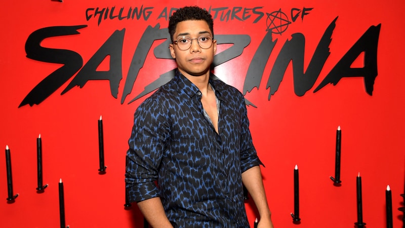 Chance Perdomo spielte in der Netflix-Serie „Chilling Adventures of Sabrina“ mit. (Bild: APA/AFP/GETTY IMAGES/Emma McIntyre)