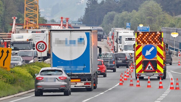 Some construction work on Tyrol's highways will start at the beginning of April. (Bild: Christof Birbaumer / Kronenzeitung, Krone KREATIV)