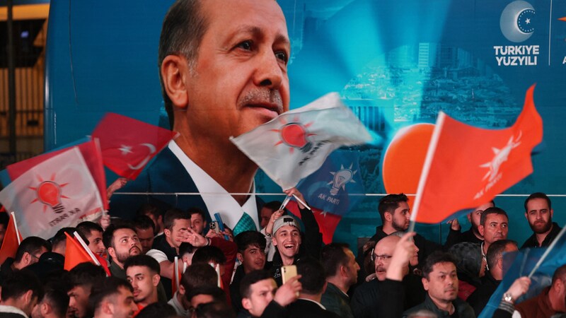 Erdogan-Anhänger (Bild: AFP)