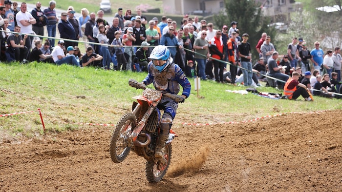 Michael Lackner im ersten Lauf zur MX2 am Ostermontag in Paldau.