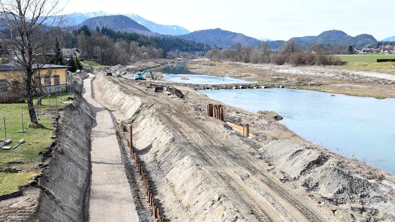 Die Drauschleife vor Ableiten des Wassers (Bild: Hermann Sobe)