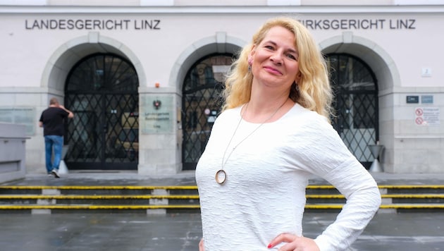 Monika Ring vor dem Landesgericht Linz (Bild: Einöder Horst)