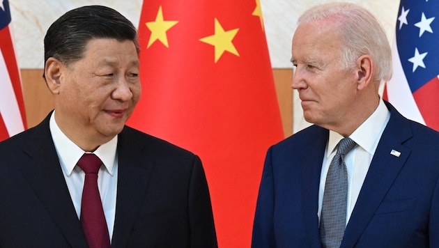 Xi Jinping und Joe Biden haben miteinander telefoniert. (Bild: AFP)