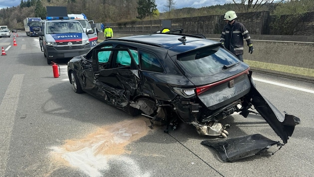 The wrong-way driver caused an accident in which a 31-year-old was injured - fortunately only slightly. (Bild: FF Autal)