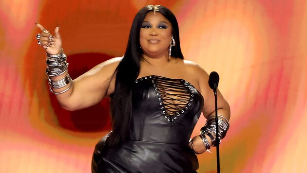 Lizzo hört auf, aber nicht mit dem Musikmachen, sondern damit, „negativer Energie Aufmerksamkeit zu schenken“. (Bild: APA/Getty Images via AFP/GETTY IMAGES/KEVIN WINTER)