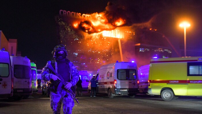 Bei dem Terroranschlag auf die Crocus City Hall in Moskau starben mehr als 100 Menschen – ...