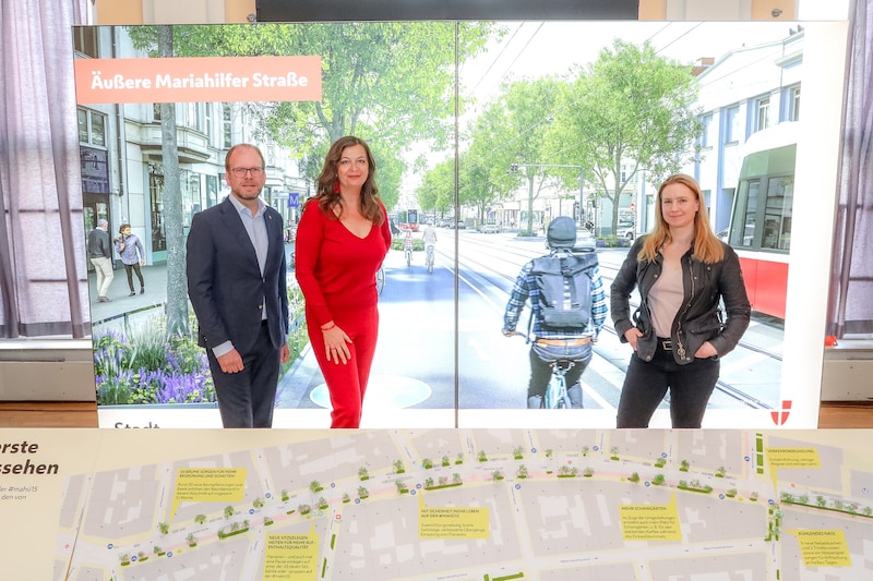 Bezirksvorsteher Dietmar Baurecht, Planungsstadträtin Ulli Sima und Neos-Wien Mobilitätssprecherin Angelika Pipal-Leixner (Bild: Stadt Wien/Christian Fürthner)