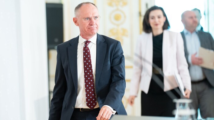 İçişleri Bakanı Gerhard Karner (ÖVP) 
