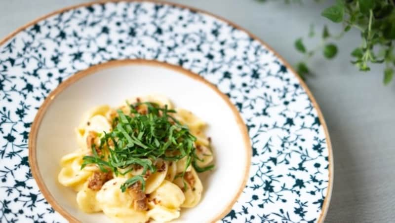 Pasta mit frischem Bärlauch und knusprigem Fungi Pad (Bild: Fasching)