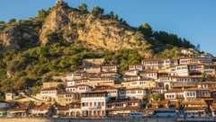 Berat, die „Stadt der tausend Fenster“ (Bild: Elena_Alex - stock.adobe.com)