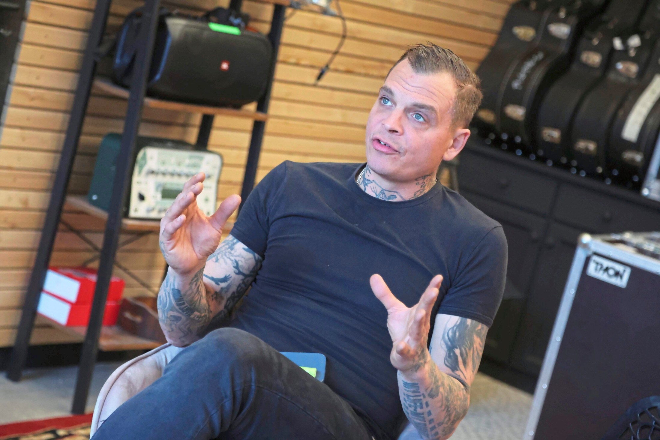 The Frei.Wild singer during the Krone+ interview (Bild: Johanna Birbaumer)