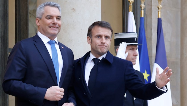 Nehammer február végén már volt Macron vendége. (Bild: APA/AFP/Ludovic MARIN)