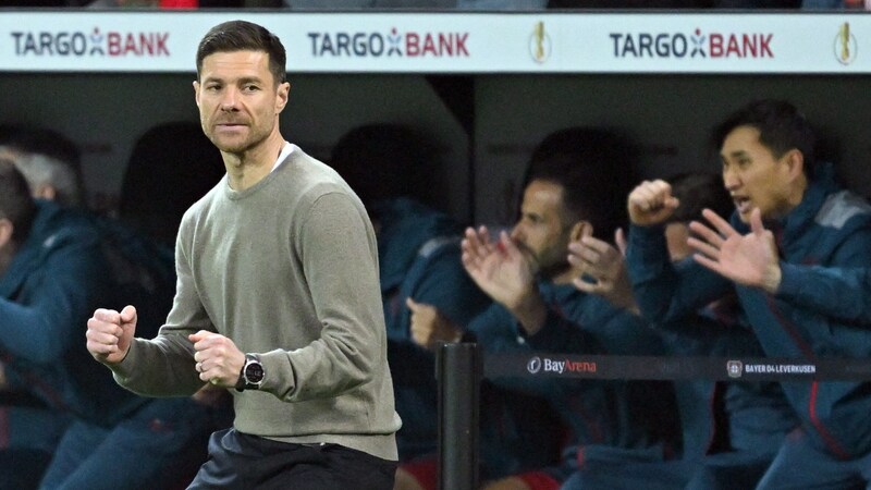 Unter Meitertrainer Xabi Alonso trainierte Filip Milojevic vergangene Saison in Leverkusen. (Bild: APA/AFP/INA FASSBENDER)