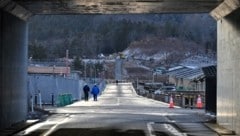 Die US-Erdbebenwarte USGS gab die Stärke des Bebens mit 6,1 an und bezifferte die Tiefe mit 40,1 Kilometern. (Bild: Richard A. Brooks / AFP (Archivbild))