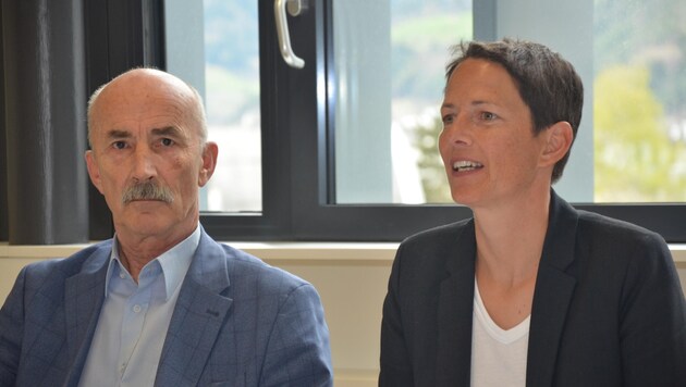 Close cooperation: hospital CEO Bernhard Guggenbichler and Margarethe Achenrainer. (Bild: Daum Hubert)