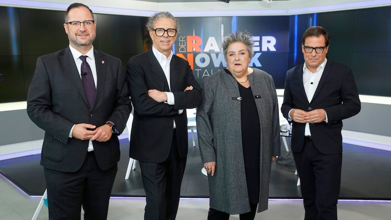 FPÖ-Generalsekretär Christian Hafenecker, Stiftungsrat Heinz Lederer, Mediensprecherin der Grünen, Eva Blimlinger und „Krone“-Journalist Rainer Nowak. (Bild: Reinhard Holl)