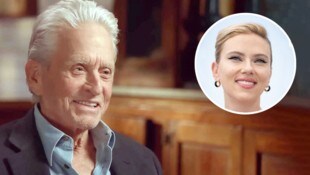 Michael Douglas wurde mit der Nachricht überrascht, dass er mit Scarlett Johansson verwandt ist. (Bild: Viennareport, Krone KREATIV)