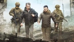 Regisseur Sean Penn hat unter anderem den ukrainischen Präsidenten am Tag der russischen Invasion gesprochen.  (Bild: Sky)