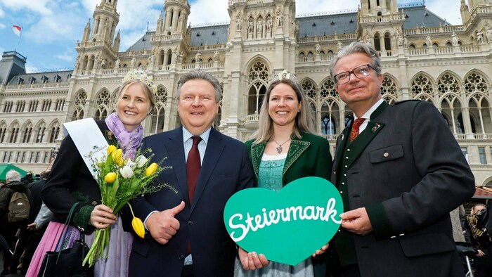 Wiens Bürgermeister Michael Ludwig und der steirische  Landeshauptmann Christopher Drexler ...