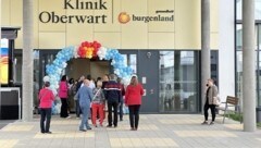 Großer Besucherandrang. An die 1000 Personen ließen sich allein am ersten Tag einen Blick hinter die Kulissen in der neuen Klinik Oberwart nicht entgehen. (Bild: Schulter Christian)