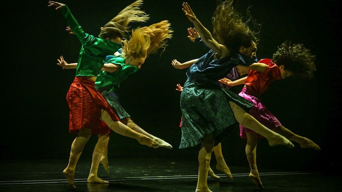A whirlwind of colors and movements: "Selon Désir"