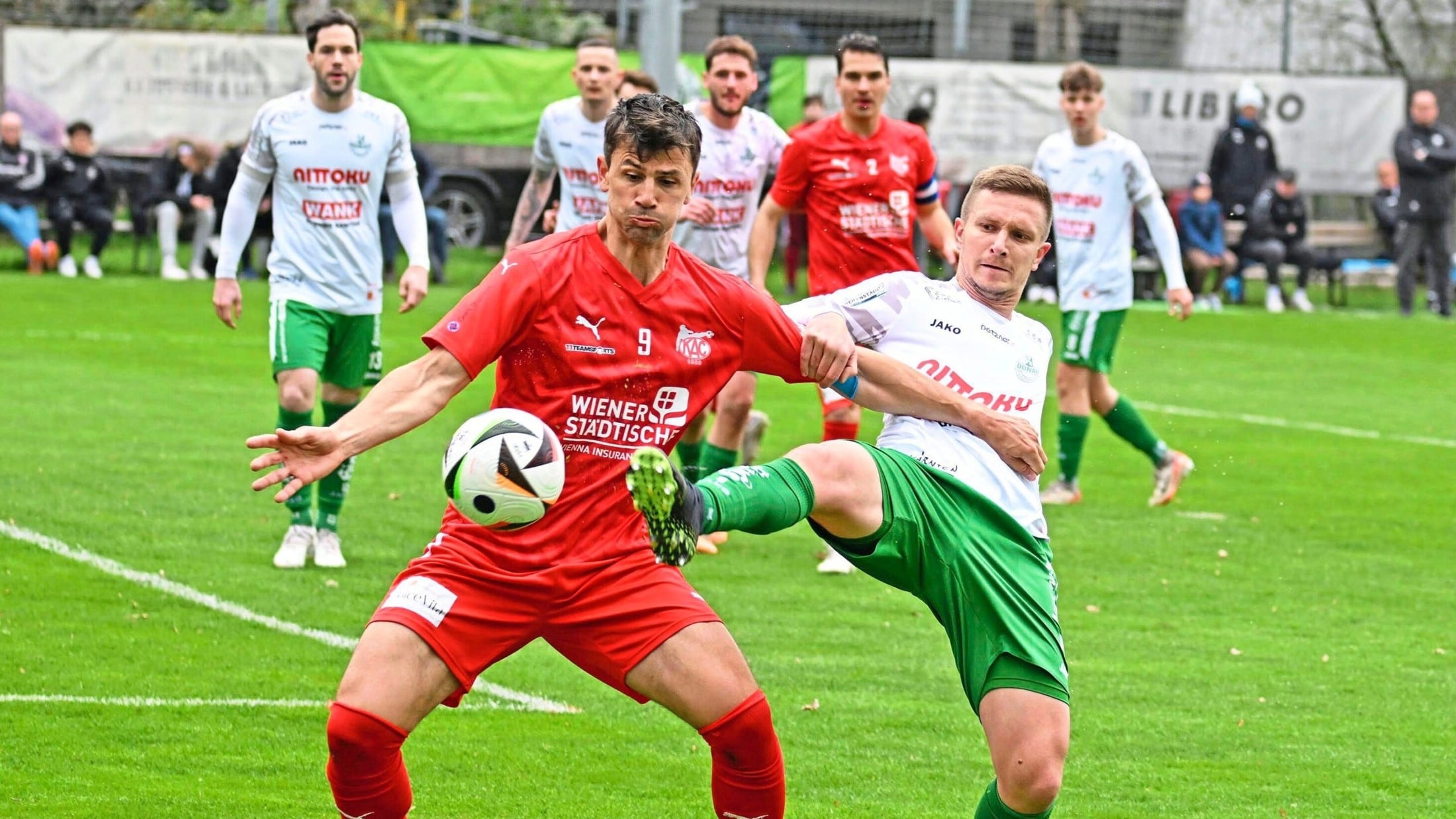 Mihret Topcagic (left) is making a big impression at the KAC. (Bild: Sobe)