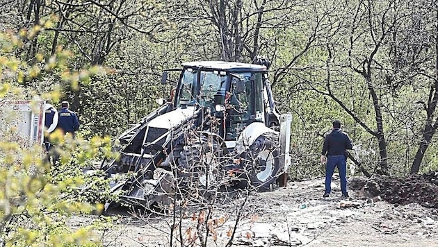 Polis şimdi küçük Danka'nın (2) cesedini arkadaşları ve ailesi arasında arıyor. (Bild: zVg)