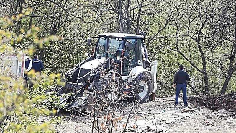 Die Polizei sucht nun im Freundes- und Familienkreis nach der Leiche der kleinen Danka (2). (Bild: zVg)