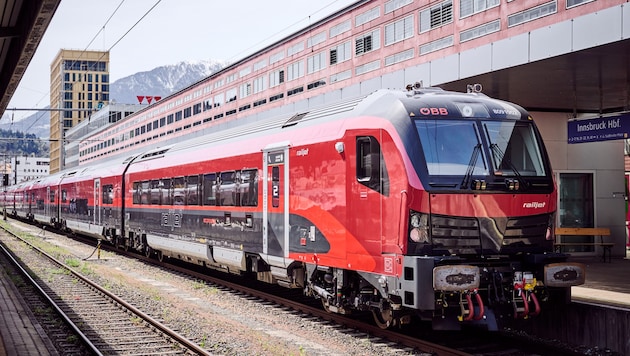 Railjet der neuen Generation im Hauptbahnhof Innsbruck. (Bild: ÖBB/Marek Knopp)