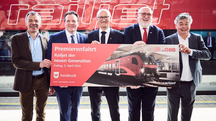 Bürgermeister Georg Willi, Landesrat René Zumtobel, Landeshauptmann Anton Mattle, ÖBB-Chef Andreas Matthä und Vizekanzler Werner Kogler (von links).