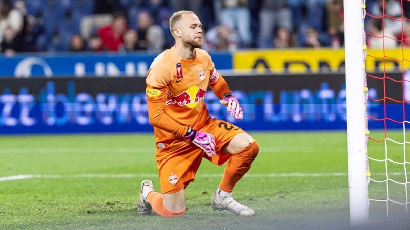 Salzburgs Team-Goalie Alex Schlager musste die Hoffnung aufs Double abschreiben. (Bild: GEPA pictures)