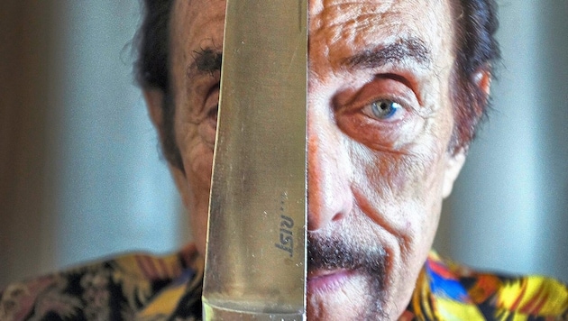 In 1971, the American Philip Zimbardo conducted the famous Stanford Prison Experiment, which is still highly controversial today. The experiment quickly got out of hand. (Bild: Nina Strasser)