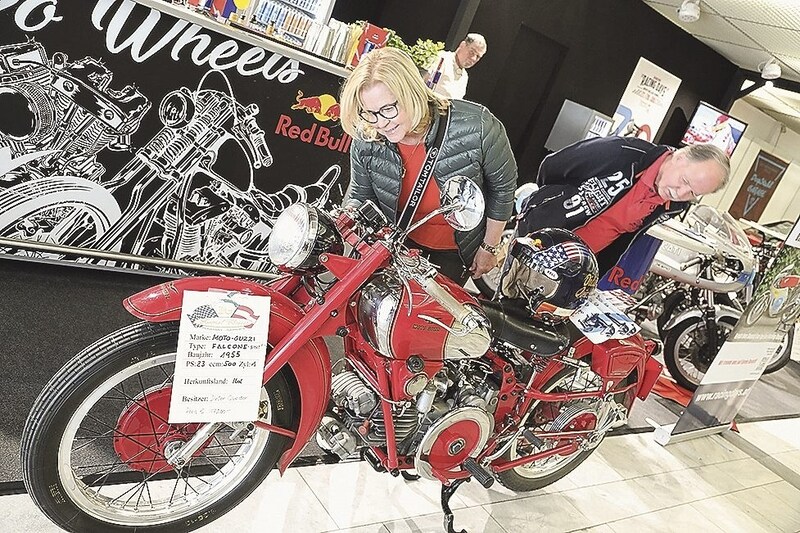 The classic engines are also available on two wheels. Modern cars are also waiting for guests. (Bild: Uta Rojsek Wiedergut) The classic engines are also available on two wheels. Modern cars are also waiting for guests. (Bild: Uta Rojsek Wiedergut)