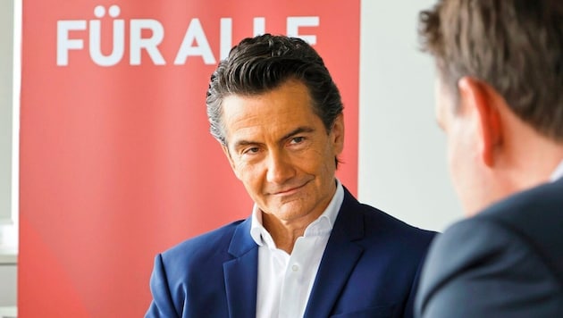 ORF Genel Müdürü Roland Weißmann, Küniglberg'de yüksek maaşların hakim olduğu bir haftanın ardından "Krone" ile yaptığı söyleşide (Bild: Klemens Groh)