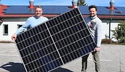 Michlmayr (li.) und Strasser tauschen künftig Sonnenstrom.