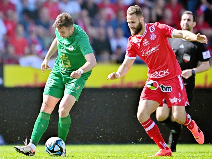 Daniel Maderner's goal (right) was ultimately not enough for GAK to win.