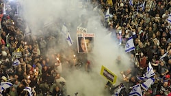 Ein halbes Jahr nach dem terroristischen Anschlag der Hamas auf Israel sind viele Israeli der Ansicht, die Regierung unter Premier Benjamin Netanyahu würde zu wenig für die Freilassung der Geiseln unternehmen. (Bild: AFP)