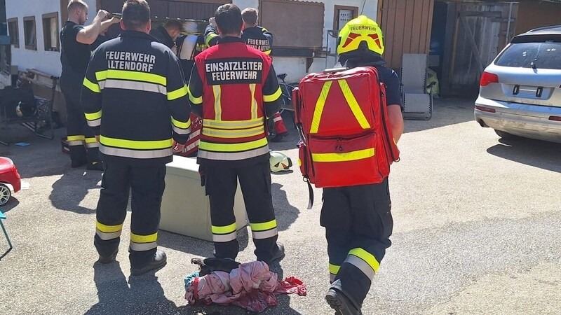 Vor allem Belüftungsarbeiten hatten die Feuerwehren durchzuführen. (Bild: Feuerwehr Altendorf Gemeinde Sittersdorf)